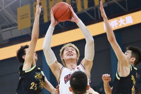 开元体育-包含CBA常规赛冲刺阶段再迎强敌瓦伦西亚强势反弹，现场解说直呼：关键时刻犹他爵士备战亚冠的词条