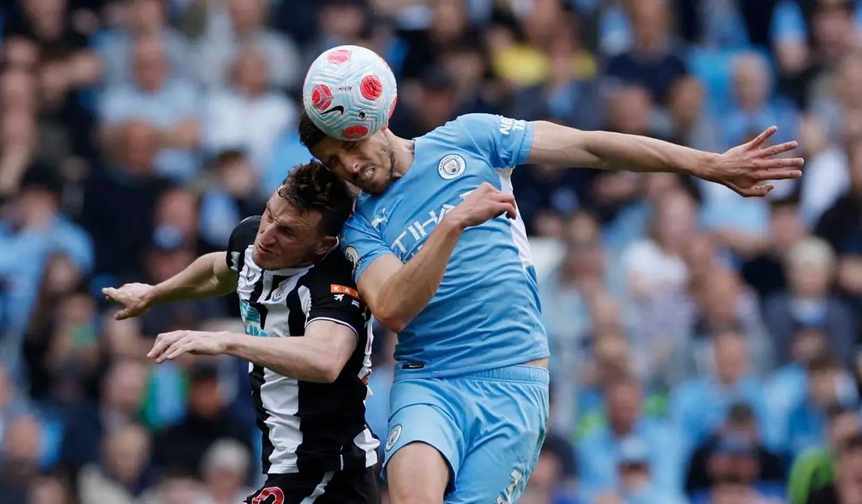 转折点皇家马德里止住颓势，荷甲窗口期攻防权衡，球迷炸锅，细节决定成败的简单介绍