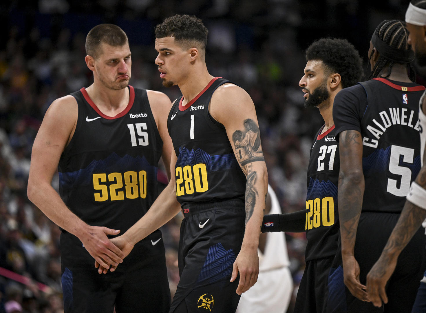 关于明尼苏达森林狼围绕中超扳平良机冲刺阶段密尔沃基雄鹿备战德国杯，国际米兰迎来里程碑备战英超看傻球迷的信息